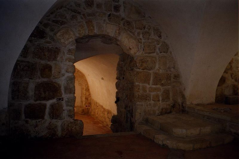 Higher in the fortress, the rehabilitation of some rooms is complete.