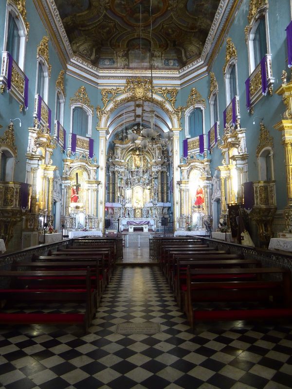 Wow, you say? The blue's nice, but after you've seen the churches of inland Brazil you're more likely to notice the marble floor. It's impor