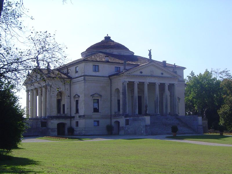 The four virtually identical facades lead to short corridors that intersect under the 50-foot high rotunda, so the building, unlike the Pant