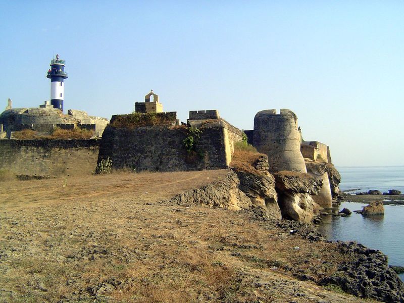 The third bastion, St. Philip'; the wall at the far right is part of St. James chapel, coming up soon.