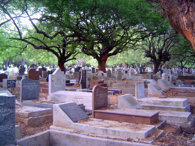 Nearby, there's a far more crowded civilian cemetery at Osu.