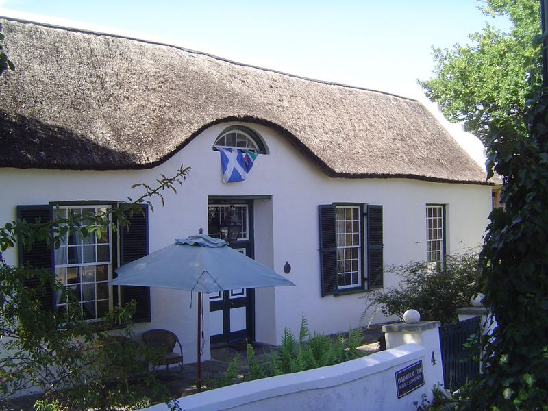 The Auld House was the home of the prominent Barry family. The founder, Joseph Barry, arrived in 1817 but did not marry and settle until 182