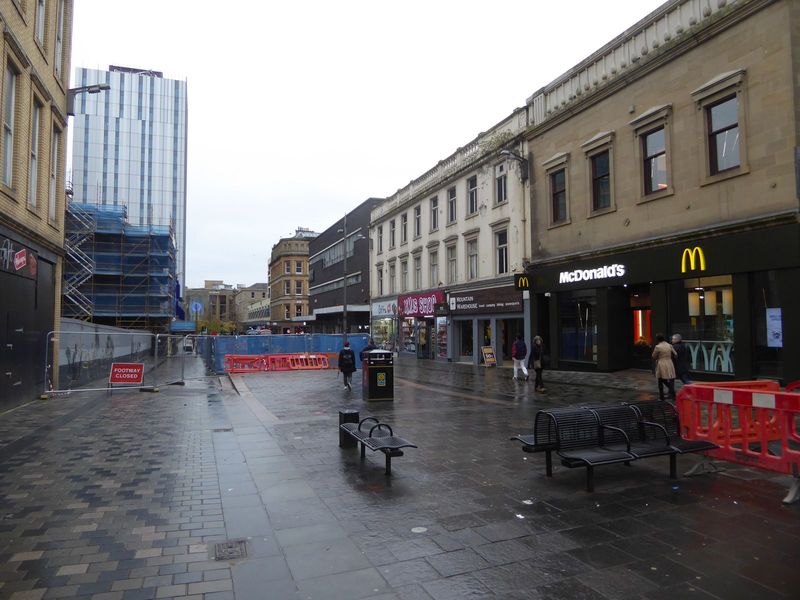 Here we are on Sauchiehall Street, which heads east into the town center. Converting it into a pedestrian mall is unlikely to bring back the