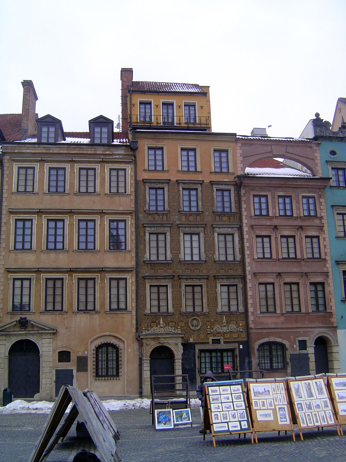 The houses on the Dekert Side are internally interconnected to form the Warsaw History Museum.