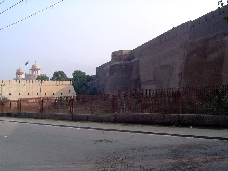 We've gone down into those streets to look back at the fort and, in the distance, its public entrance, the Alamgiri Gate. You probably can't