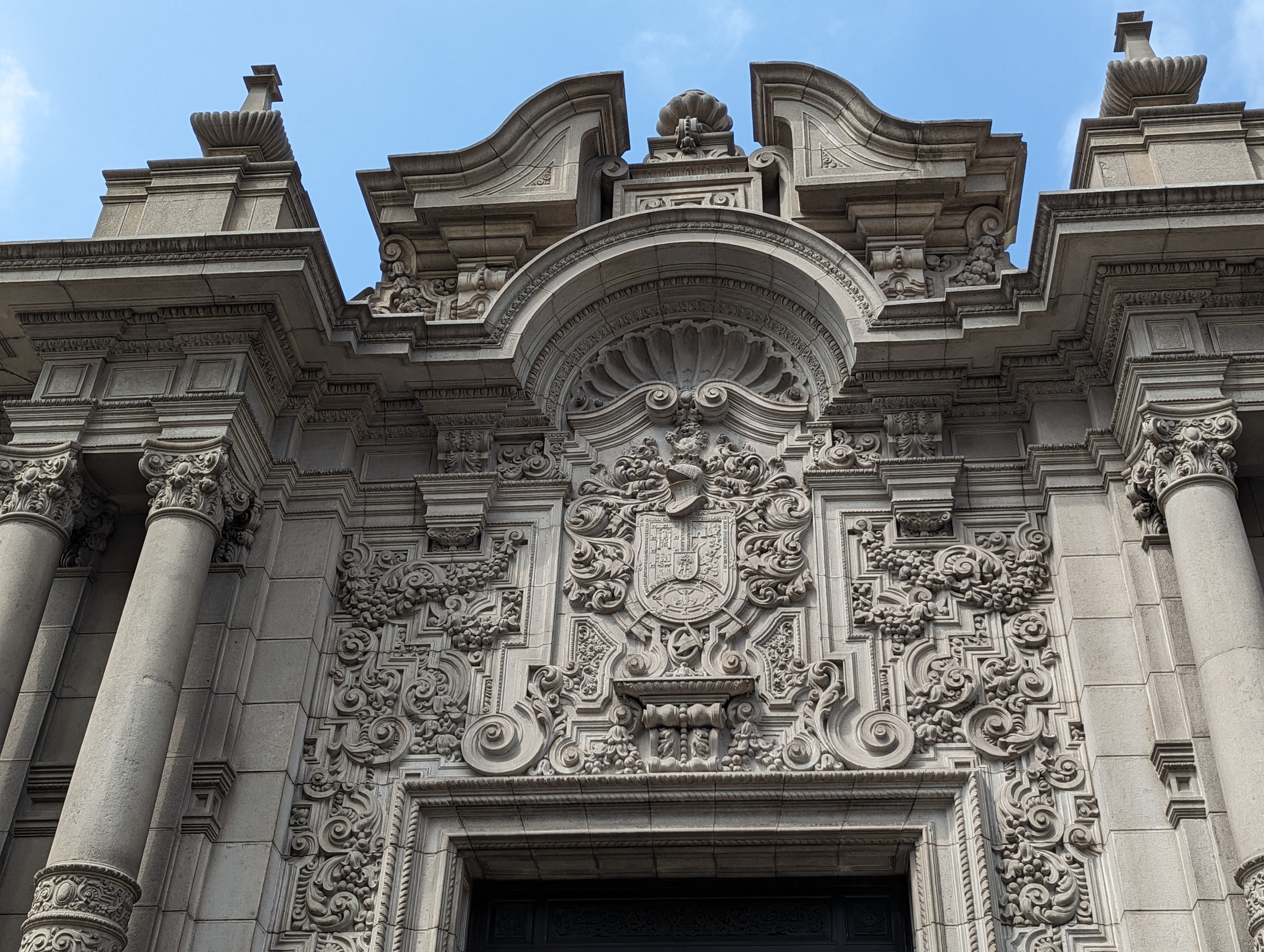Ornamented door on the south side of the palace, fronting on the Jir n de la Uni n.