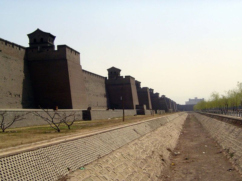 The view looking the other way. The body of the wall is of earth, sensibly obtained during the excavation of the moat.