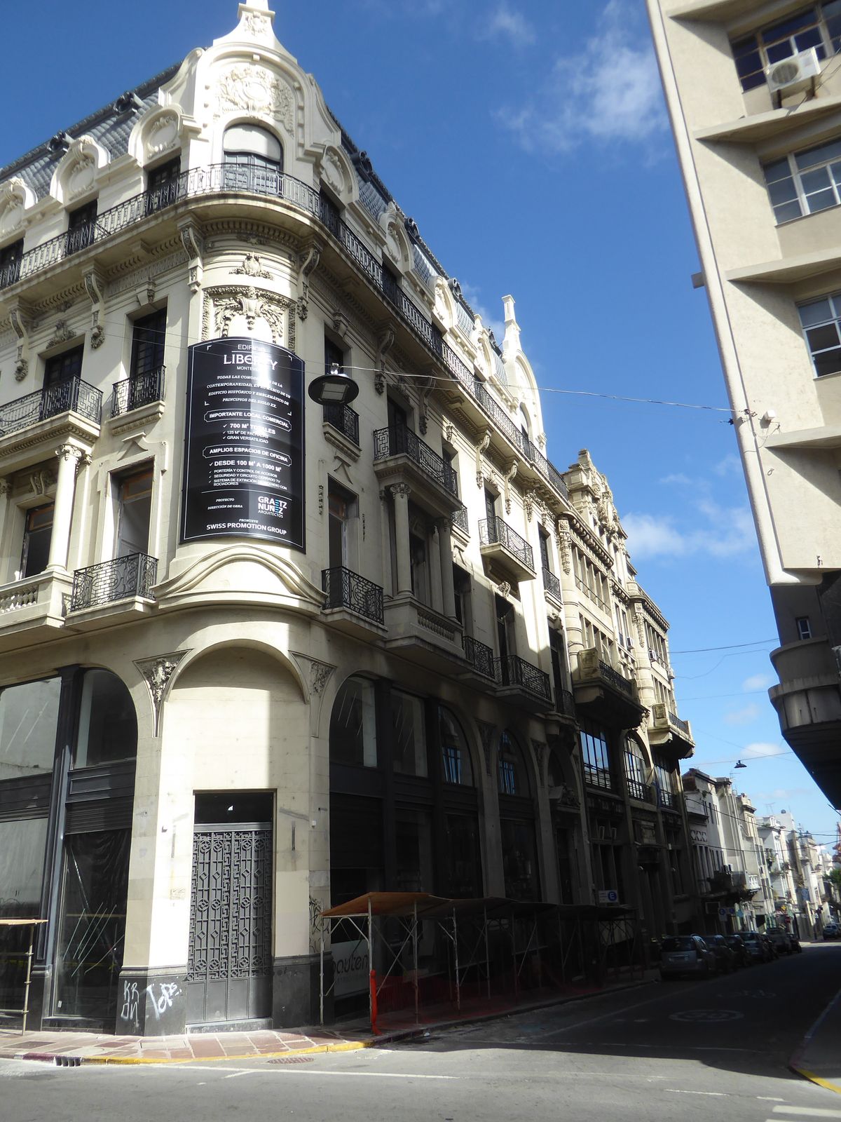 Here, at Ituzaingo and 25 de Mayo, is the former Liberty Hotel, as of 2019 enjoying a makeover.
