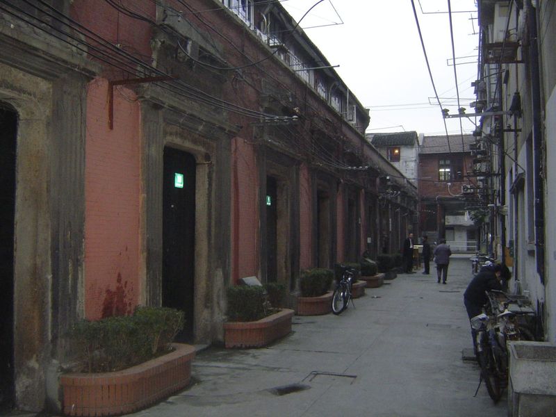 The logic was to make as much money as possible, as fast as possible. Blocks were laid out, with shops around the perimeter and with stone-f