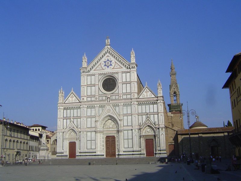 This is Santa Croce, an immense Franciscan church, laid out like Maria Novella on a T-plan. It's a bit earlier, begun just before 1300, but 
