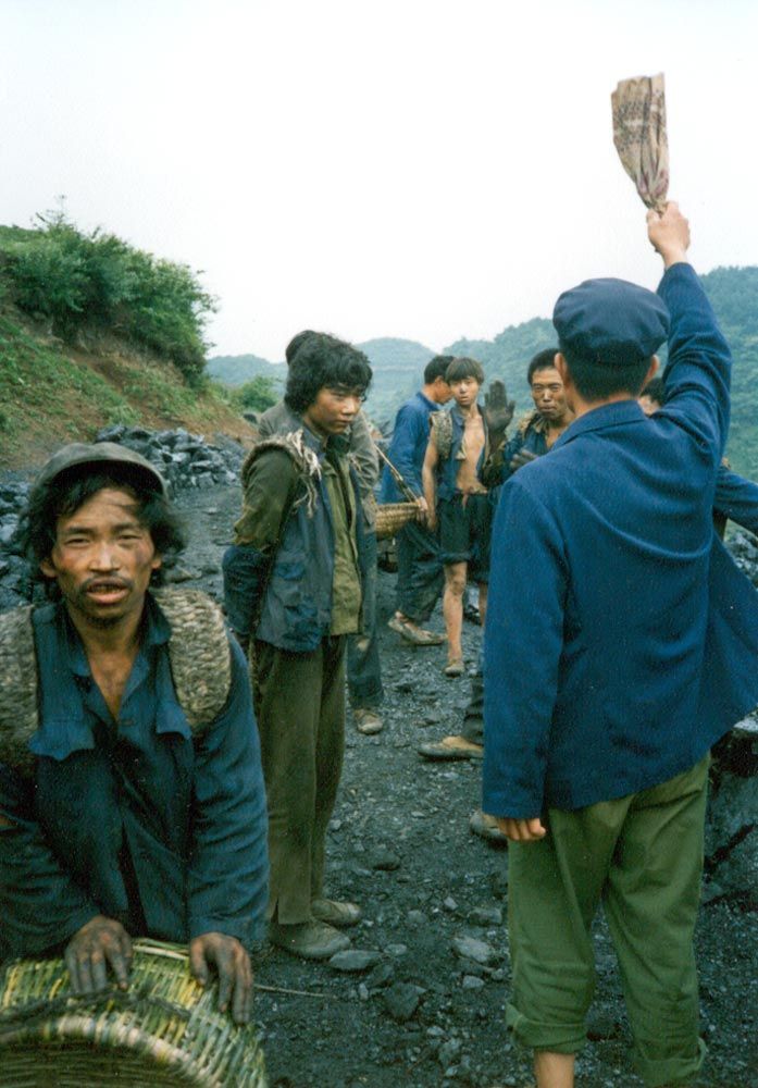 The mayor of Hengdi, retired from the Red Army, has little trouble exercising authority over the miners.