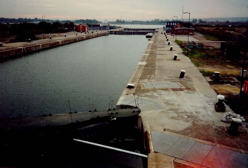 This is the "before" shot, taken in the late 1980s. The land to the right is now residential.