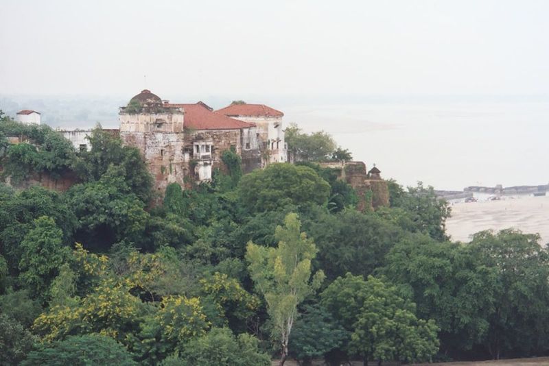 Another view of the fortifications.