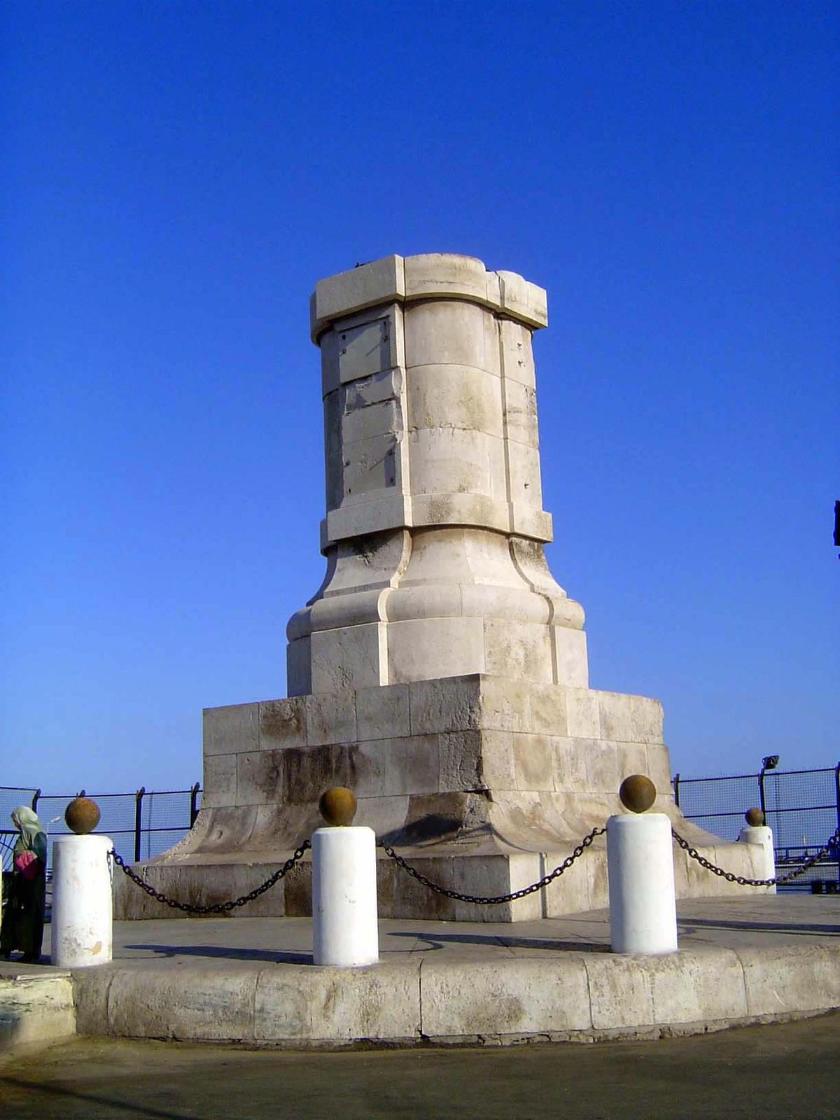 Until 1956, a statue of de Lesseps stood here.