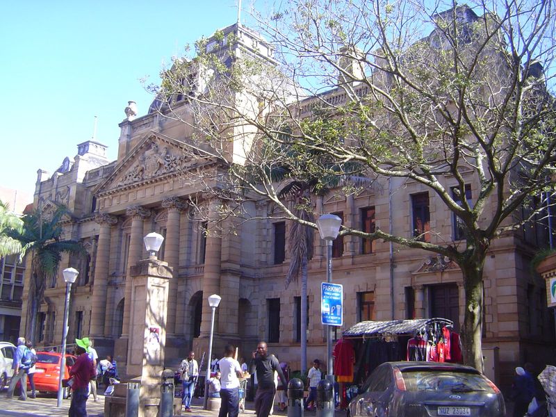 A departmental administration building, the Colonial Building, opened in 1894. The third floor was added in 1901.