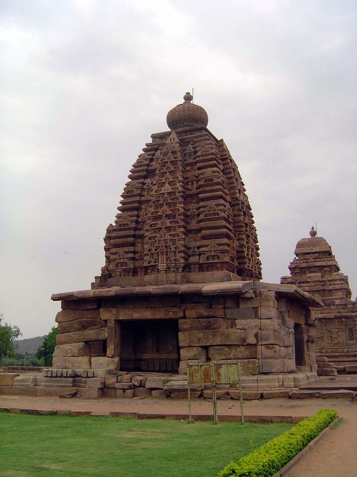 Galaganatha, though incomplete, is the earliest of the temples and has a parabolic spire probably contributed by workmen imported from Alamp