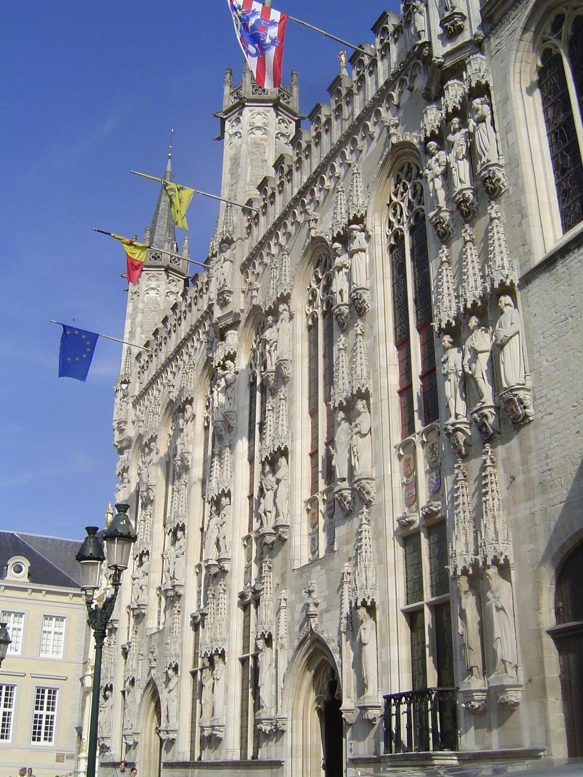 The Stadthuis 1371-1421 is covered with kings and biblical characters, but they're modern, replaced after the originals were destroyed by th