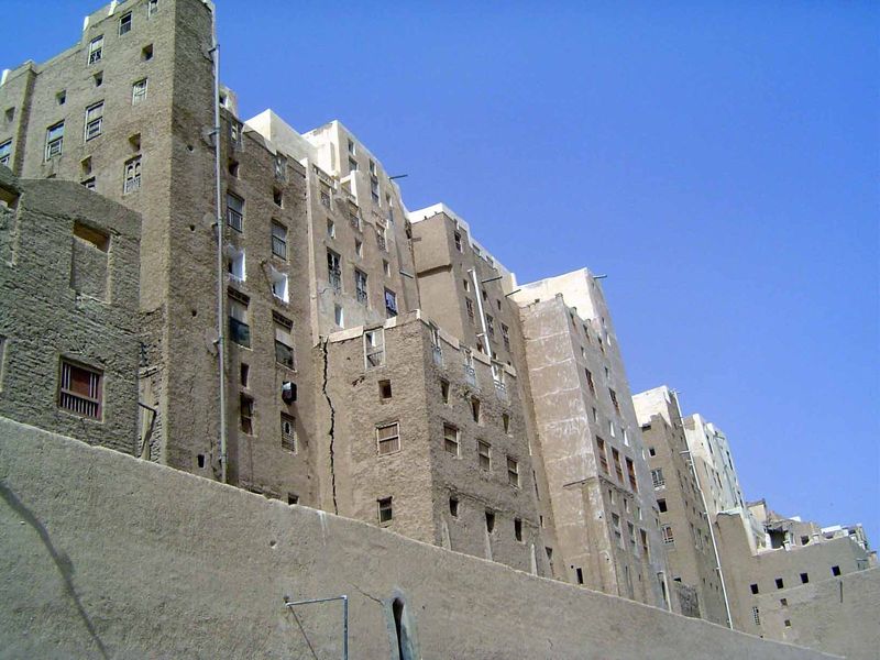 Maintenance of massive mud-brick buildings is a never-ending task, as the crack of separation suggests here.