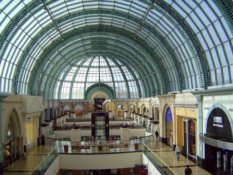 The mall itself is starshippy.