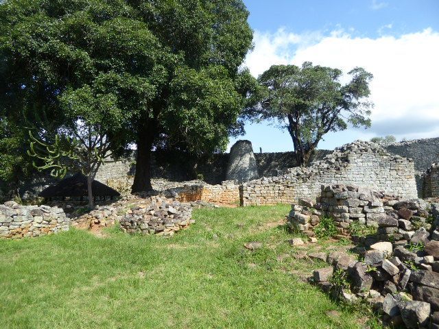 There are perhaps a dozen enclosures within the outer wall, but most are now fragmentary.