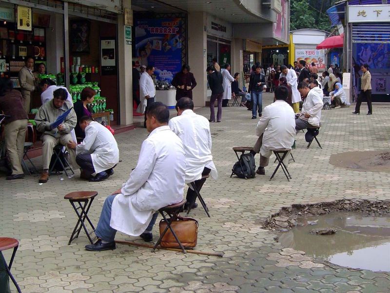 Masseurs.