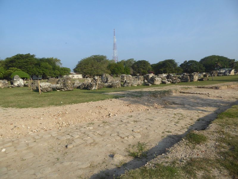 Inside is mostly open space and rubble. For a decade the Tamil Tigers held the fort, but the Sri Lankan military regained control in 1995. T