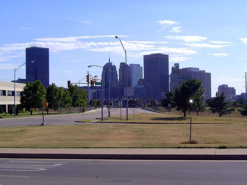 We're looking southwesterly along Harrison toward downtown. Behind us is the circular Stiles Park, now reduced to a traffic circle on the ap