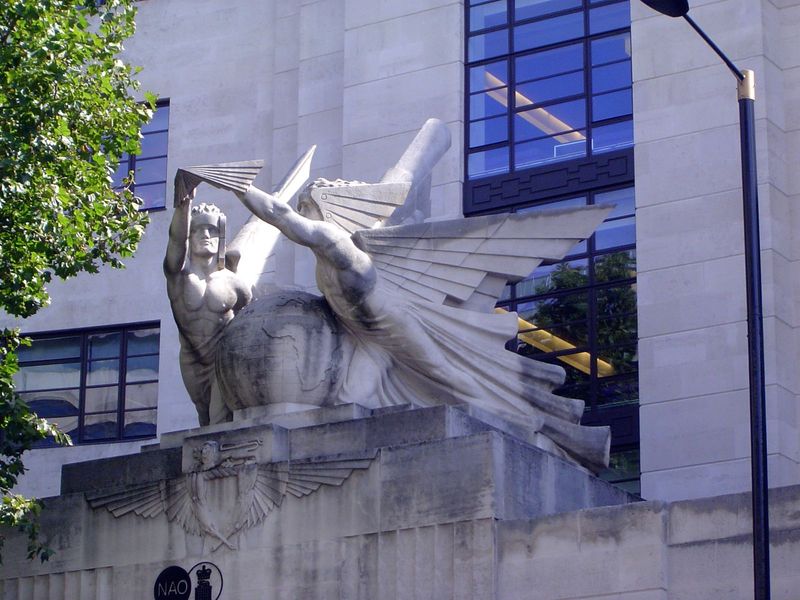 Speed Wings over the World, by Eric Broadbent. The figures are an adaptation of the logo used at the time by the company. Speedwings remains