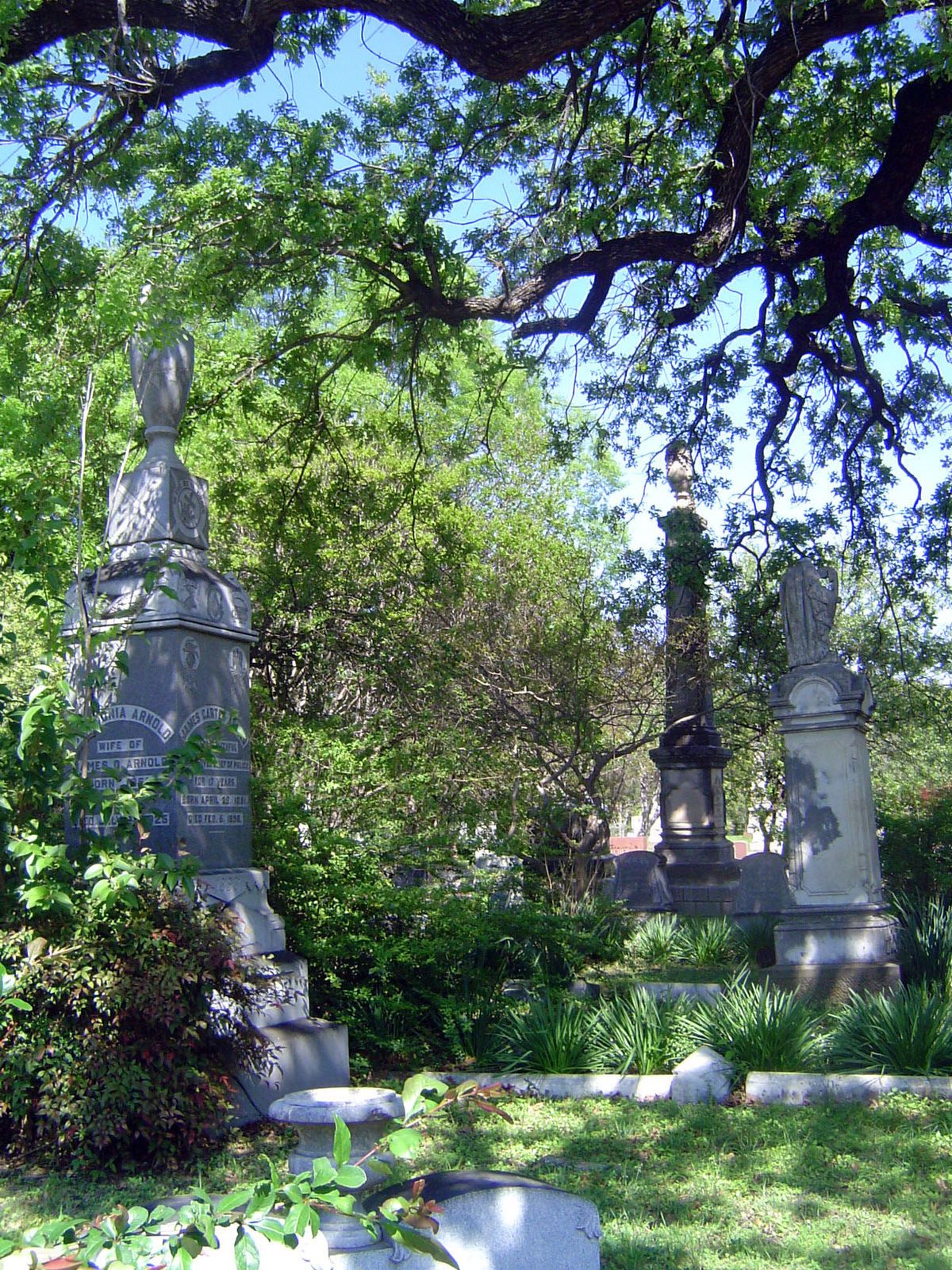 The startlingly monumental Greenwood Cemetery was established in 1896 and is now wrapped in the new apartment blocks that fringe Uptown.