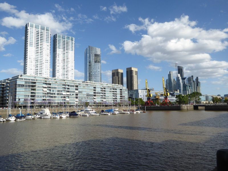 The opposite side of the four pools has the flashiest part of Buenos Aires: all new, all slick.