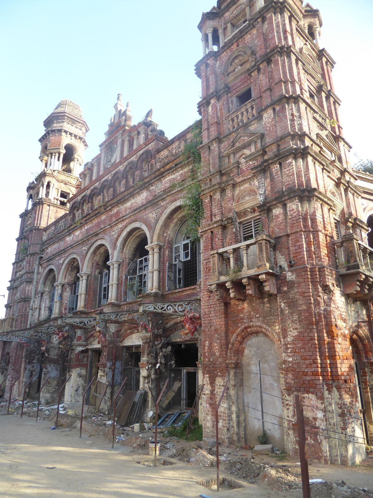 Here's the building in early 2016.