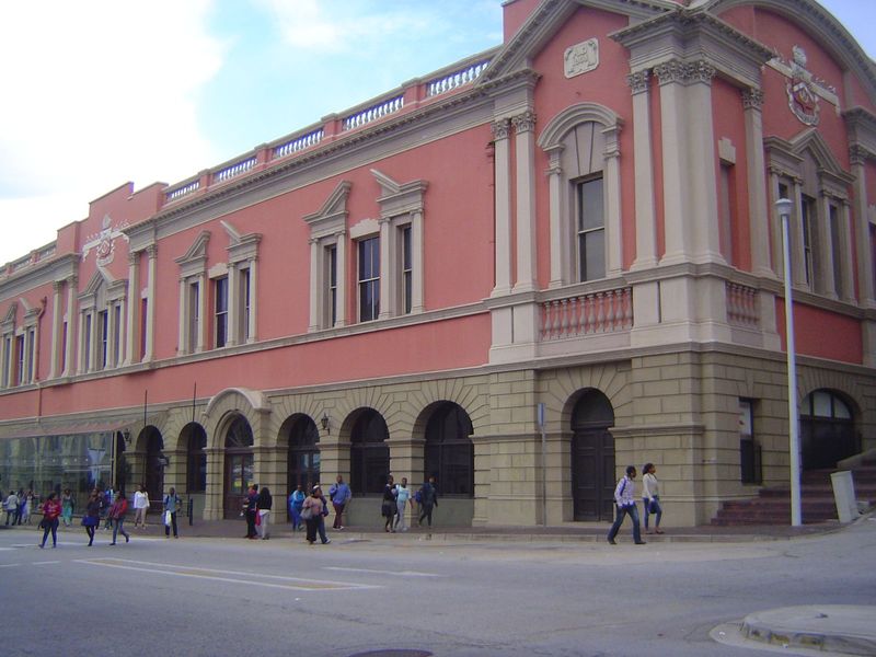 What a difference color makes. It's the Feather Market, built in 1882 to sell ostrich feathers and converted in the 1990s to a concert hall.