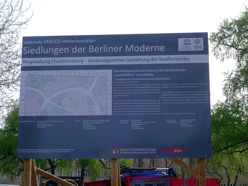 Another sign on the site. The name Ringsiedlung comes from Der Ring, a group of ten later 27 architects who aimed to introduce modern archit