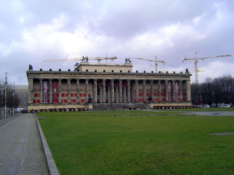 Yet another Schinkel: the Altes Museum or Old Museum, 1830.