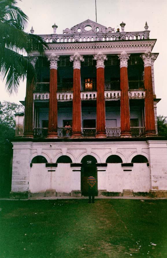 An unidentified mansion. Pabna perhaps.
