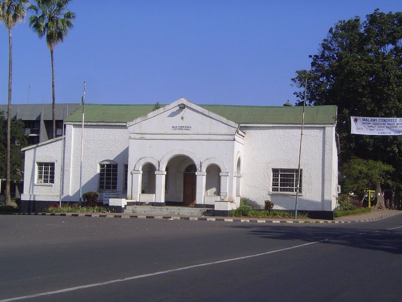 This was as grand as the boma got: it's the Queen Victoria Hall, completed in 1903. In 1933 it became the Town Hall. The arches are of stone