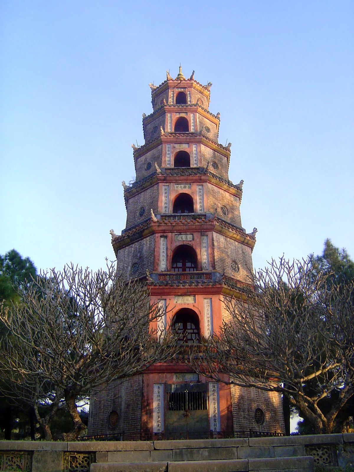 The Thien Mau Heavenly Lady or Elderly Goddess Pagoda overlooks the river. A pagoda was here in the 18th century but has been rebuilt many t