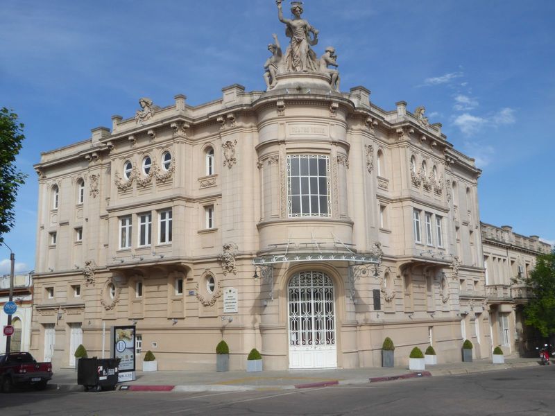 Proof? A five-minute walk uphill, and you bump into the Teatro Young, named for an Anglo who lived nearby and apparently shelled out for cul
