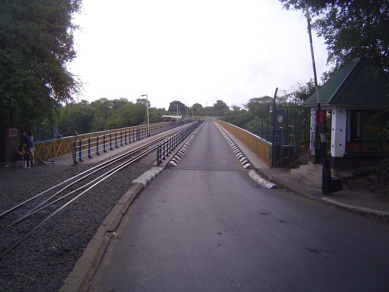 The deck, originally double-tracked, was widened 13 feet in 1930 and modified to make room for a walkway and a roadway.