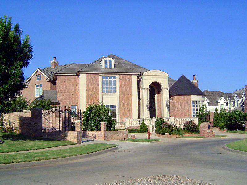Houses in the neighborhood wage status combat.