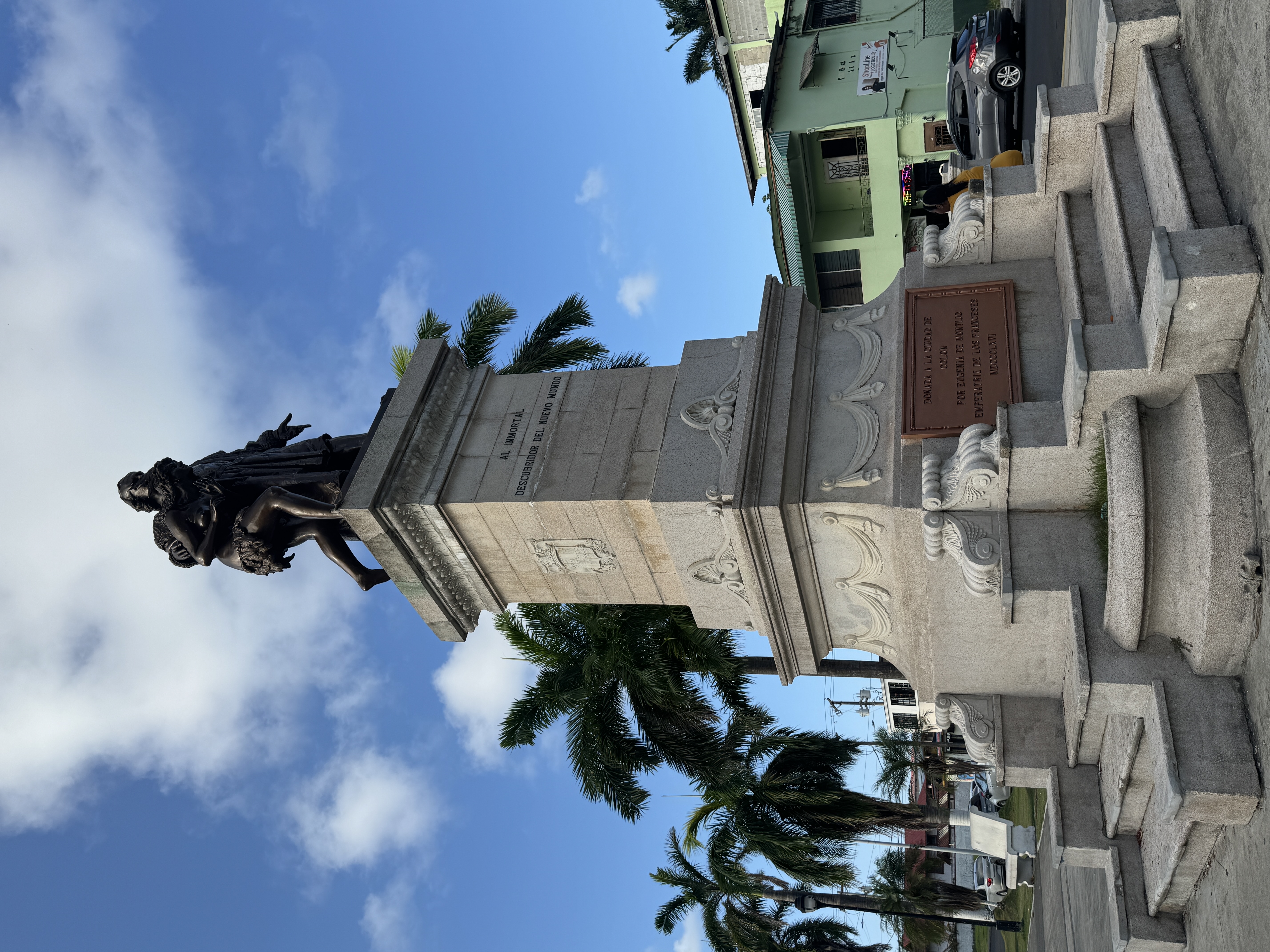 Near the end of the Paseo is this statue with the words "Immortal Discoverer of the New World."  It was sculpted by Vincenzo Velo 1820-91 an
