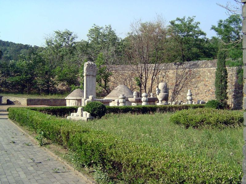 View to the right.