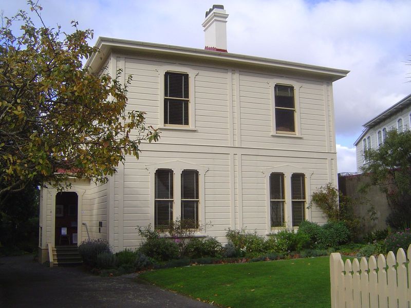 Over on the other side of town, this is the childhood home of Katherine Mansfield who, it will be recalled, at 19 got the hell out of Dodge.