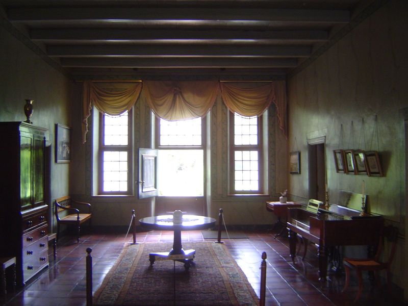 Entrance hall. The lights are off, which is all to the good if we're trying to learn how such rooms actually felt.