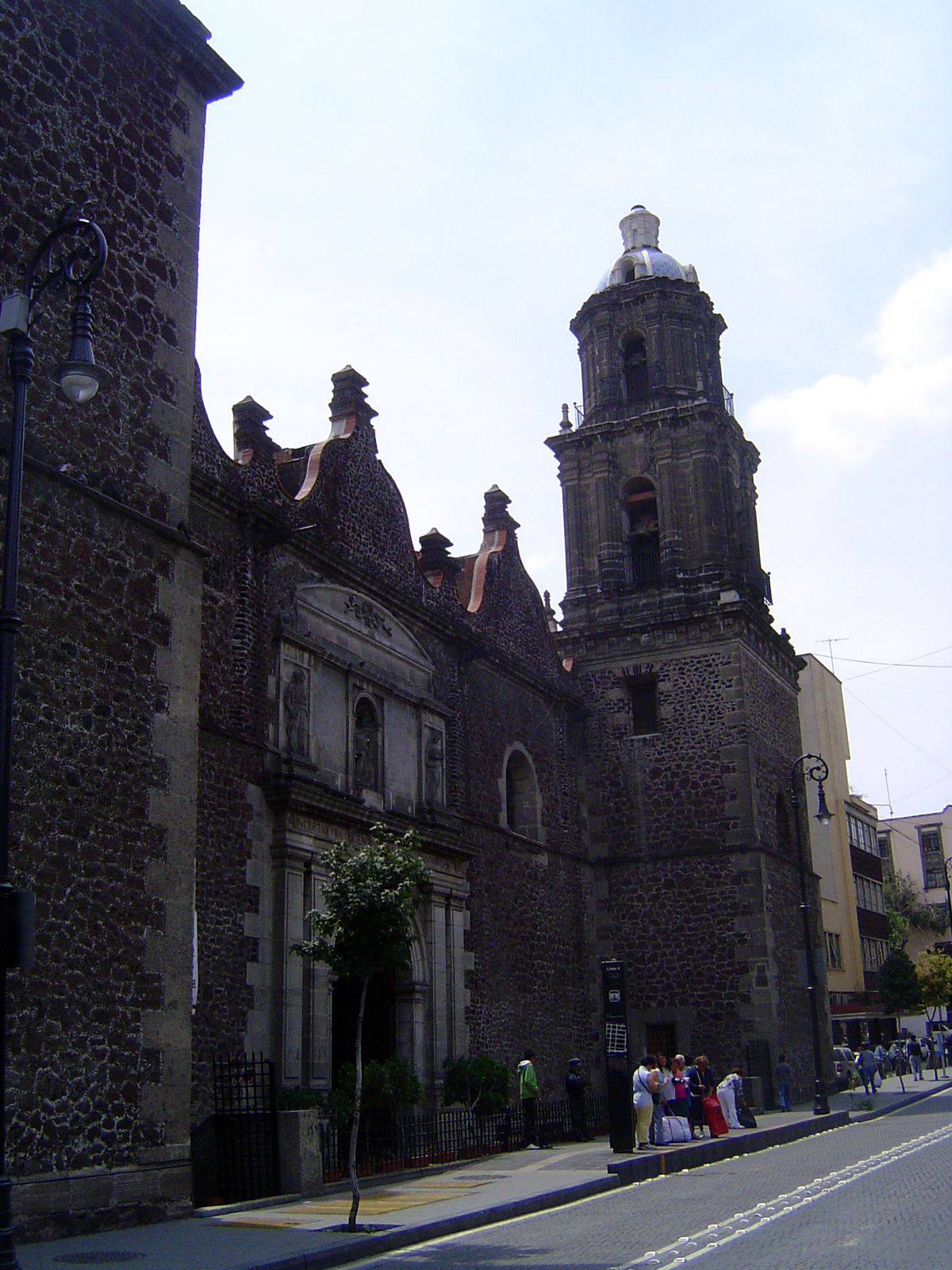 Yet another church, this one attached to the Hospital de Jesus Nazareno, was founded by Cortés, completed in 1665, and is still in use now a