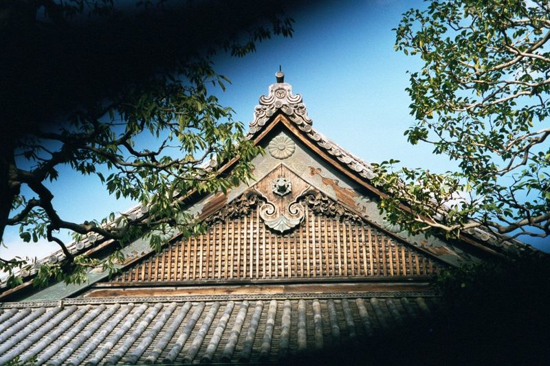 Gable of the antechamber to-zamurai.