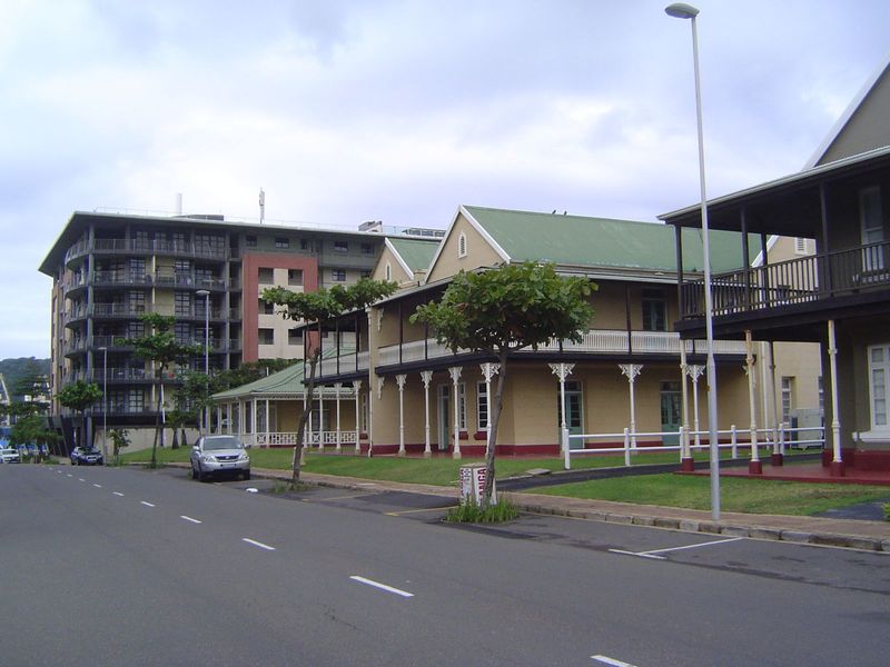 New apartment towers have been built next to semi-detached housing built by the Natal Harbour Board Engineer about 1907.