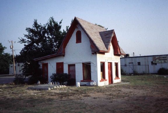 Three blocks east of the track, Main Street crosses a road that since the 1920s has carried U.S. 77. A mile north of that intersection, ther