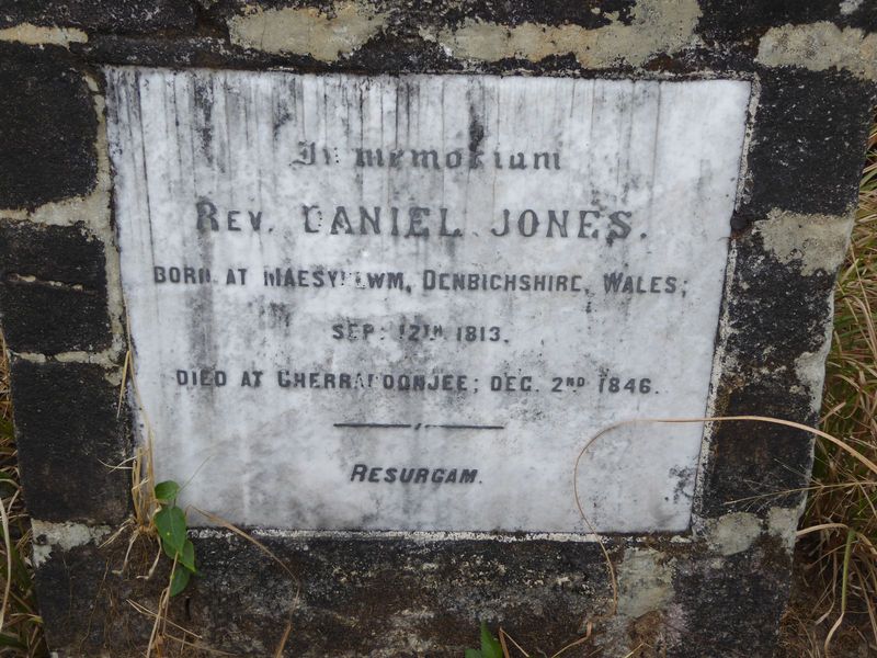 Here's another Jones, one well-known to Thomas, though apparently unrelated to him. This Jones stayed permanently, so to speak, dying within