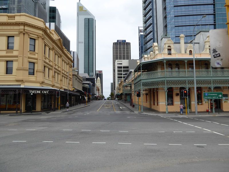 That's the Royal Perth Hotel on the right. Originally built in 1882, it was rebuilt in a Victorian Second Empire style in 1906 to a design b